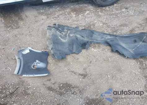 2014 Ford Focus Se z USA, uszkodzony, nr VIN 1FADP3F27EL128559